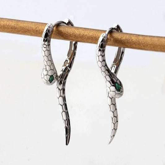 Unieke groene -eye cobra -ontwerp oorbellen - goud n zilver