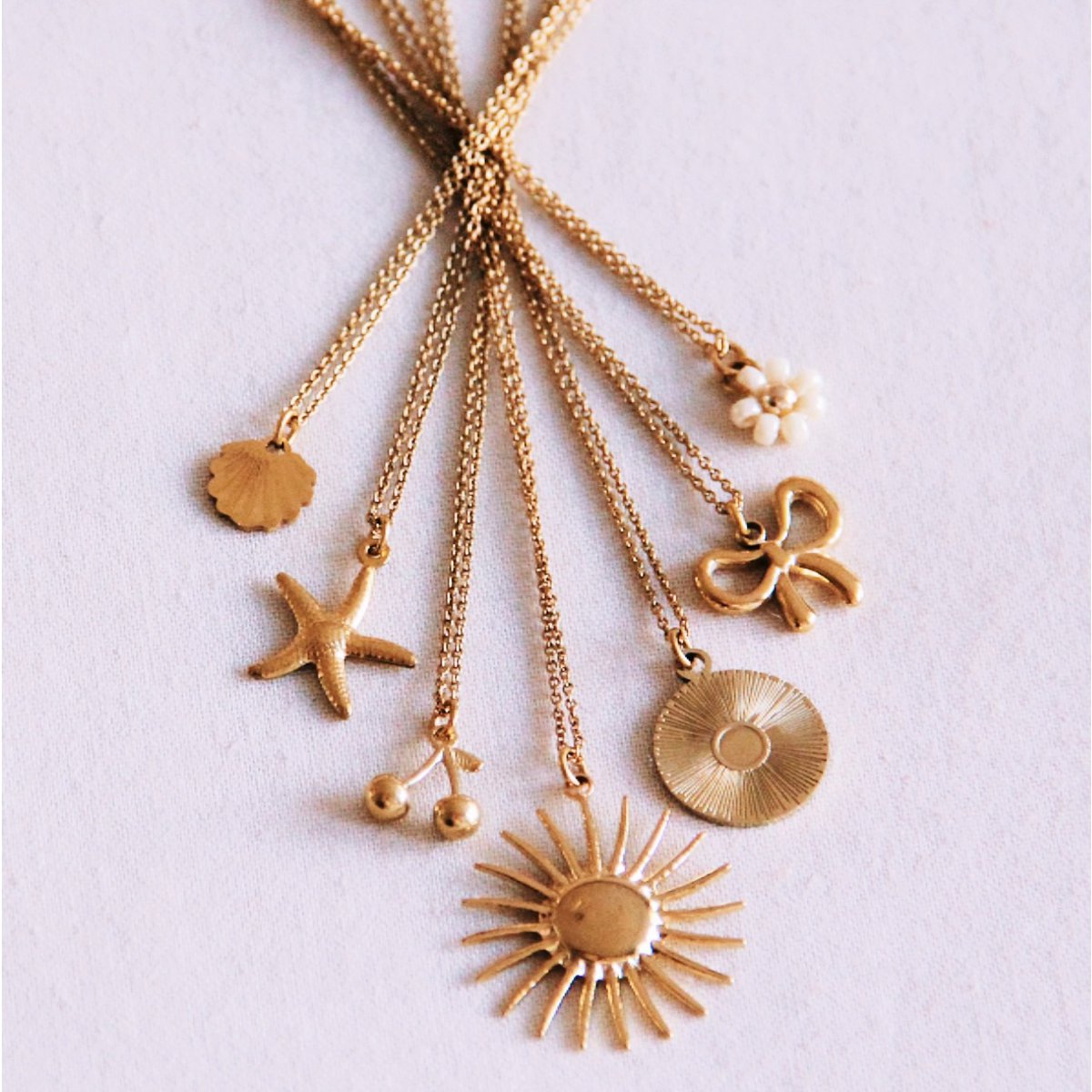 Fijne ketting met zeesterren