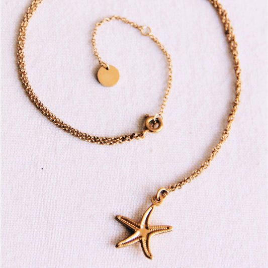 Fijne ketting met zeesterren
